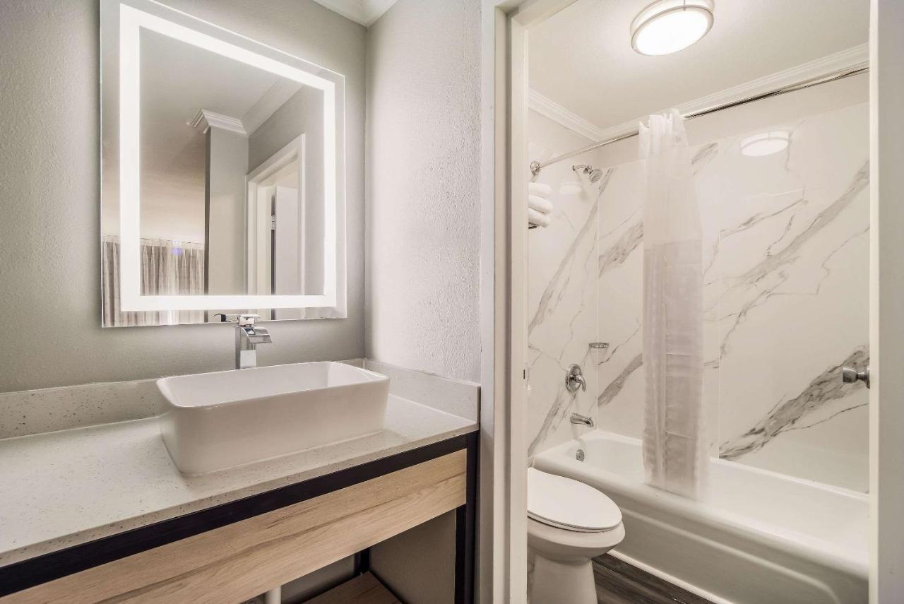 Mainstay Suites Florence Buitenkant foto
